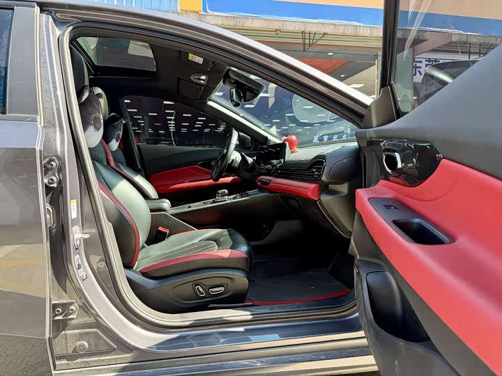 Фото 10 - GAC Trumpchi Empow R