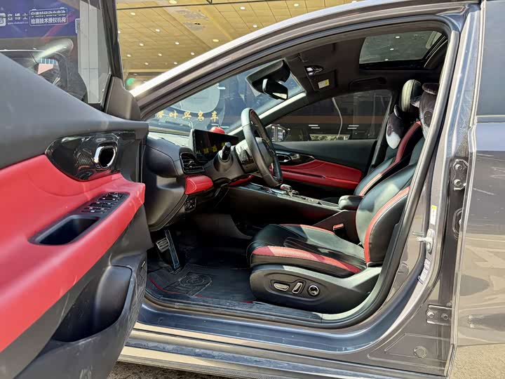 Фото 9 - GAC Trumpchi Empow R