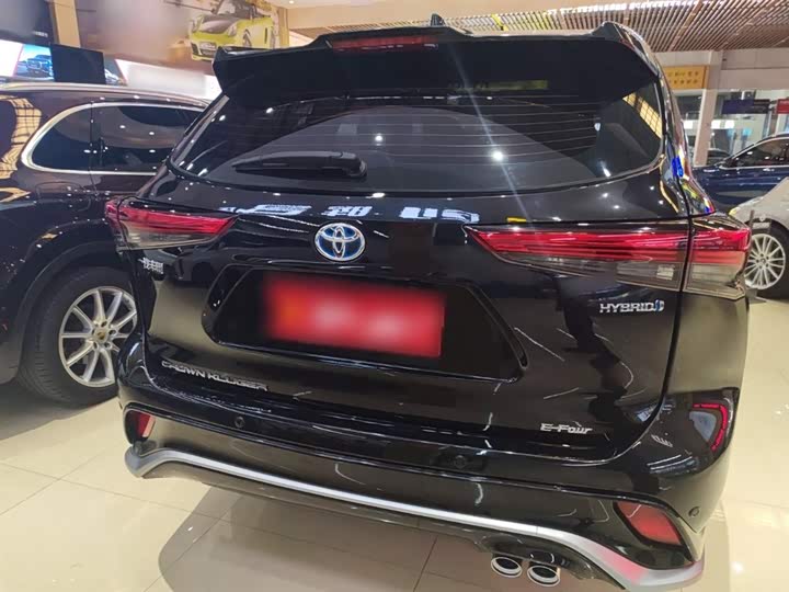 Фото 6 - Toyota Crown Kluger