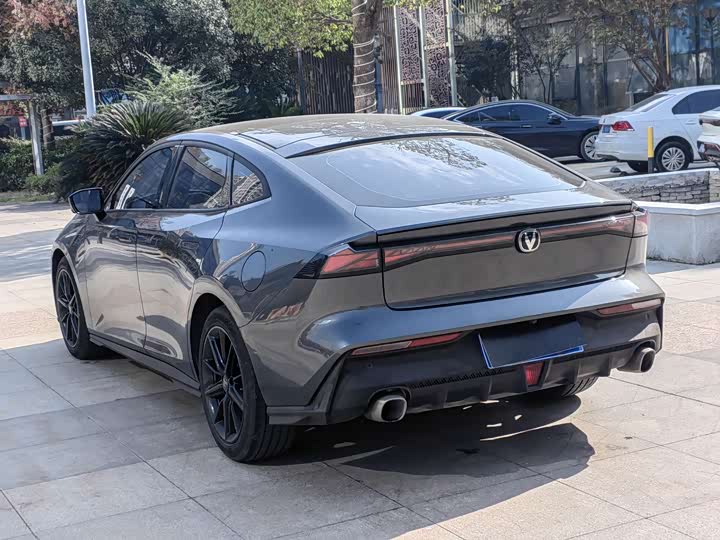 Фото 6 - Changan UNI-V