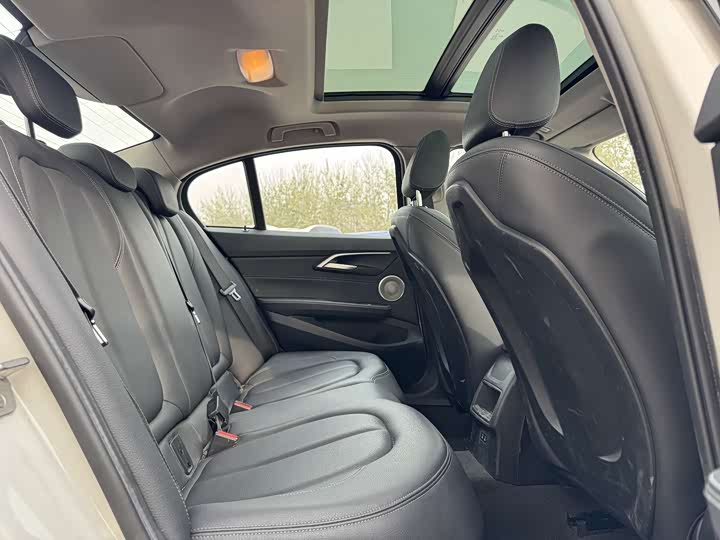 Фото 8 - BMW 1 Series