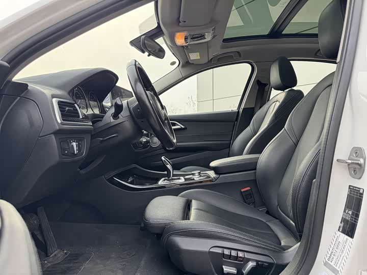 Фото 9 - BMW 1 Series