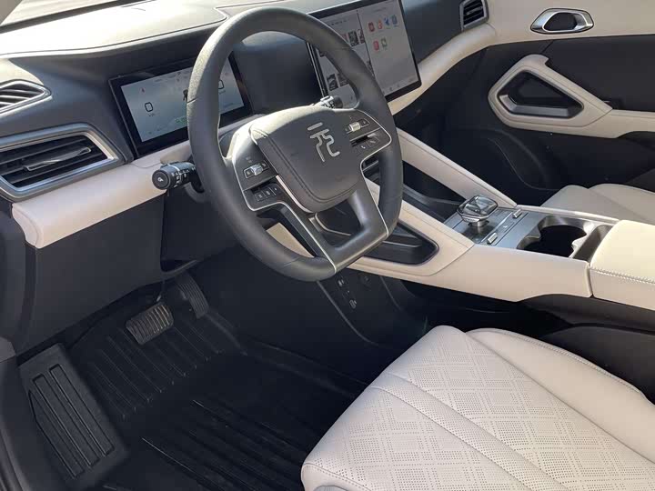 Фото 4 - BYD Yuan Up