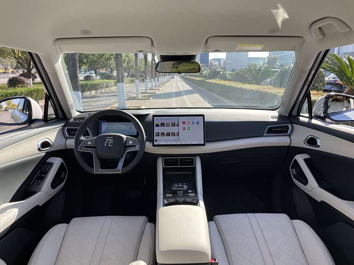 Фото 7 - BYD Yuan Up