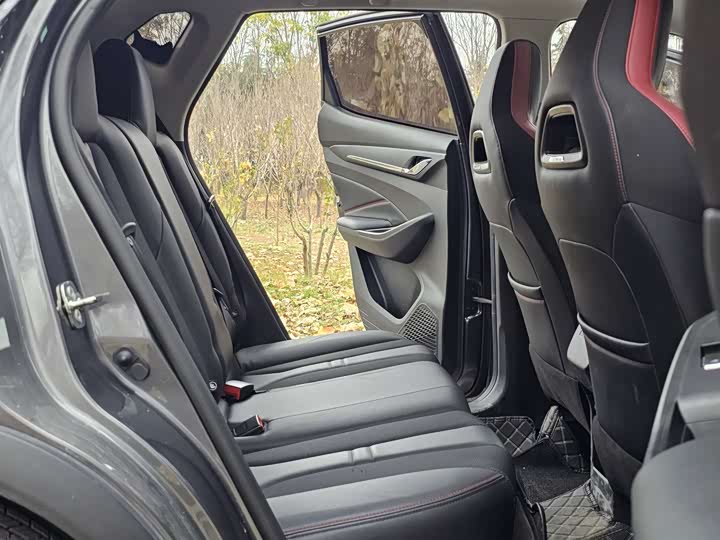 Фото 11 - Changan Oshan X5