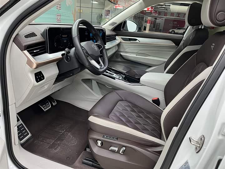 Фото 11 - Volkswagen Tavendor