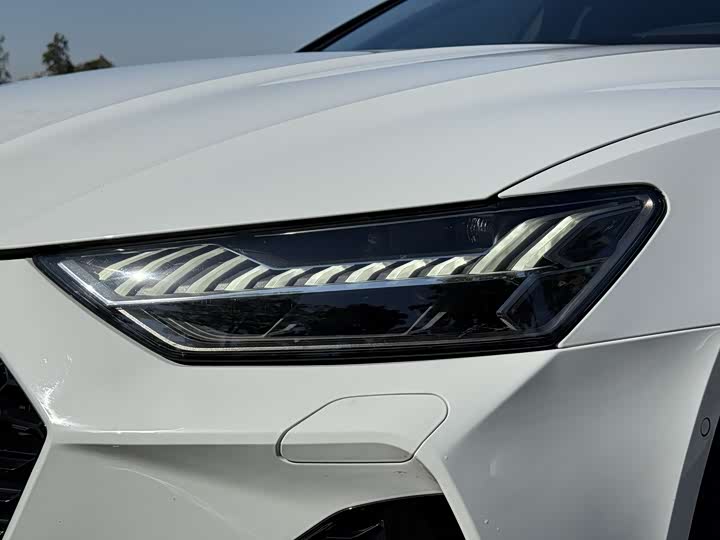 Фото 10 - Audi A7