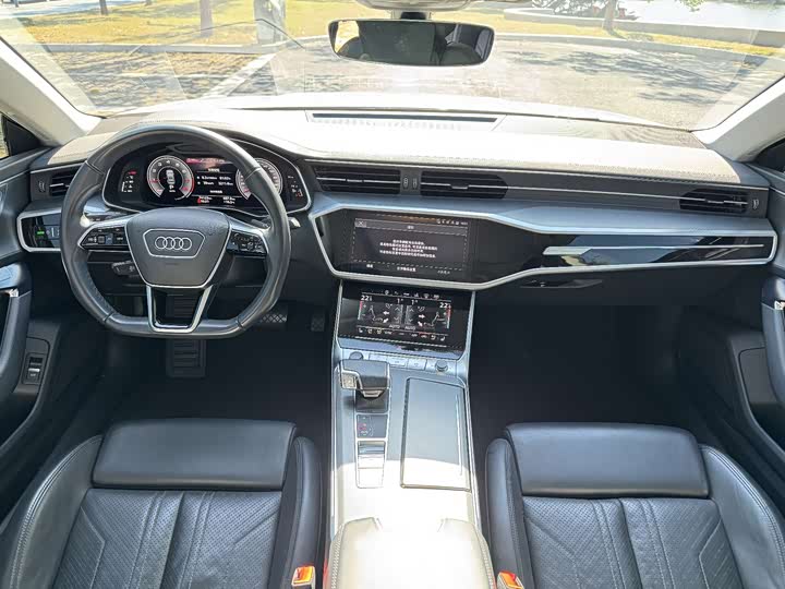 Фото 13 - Audi A7