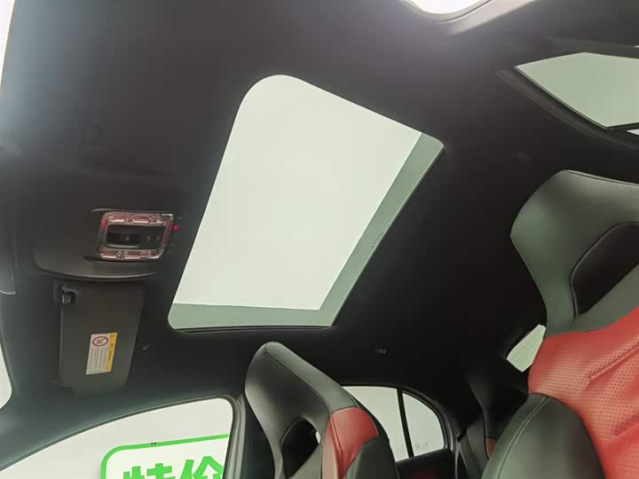 Фото 14 - Mercedes-Benz A-Class AMG