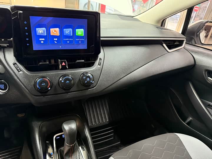 Фото 12 - Toyota Corolla