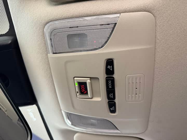 Фото 14 - Toyota Corolla