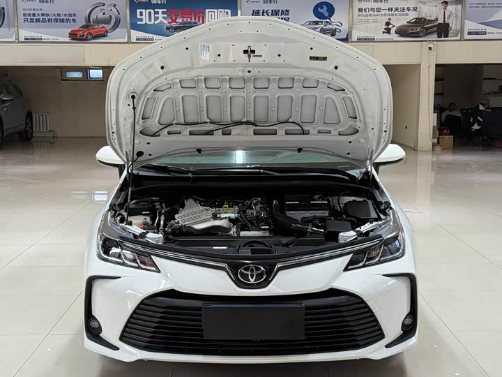 Фото 7 - Toyota Corolla