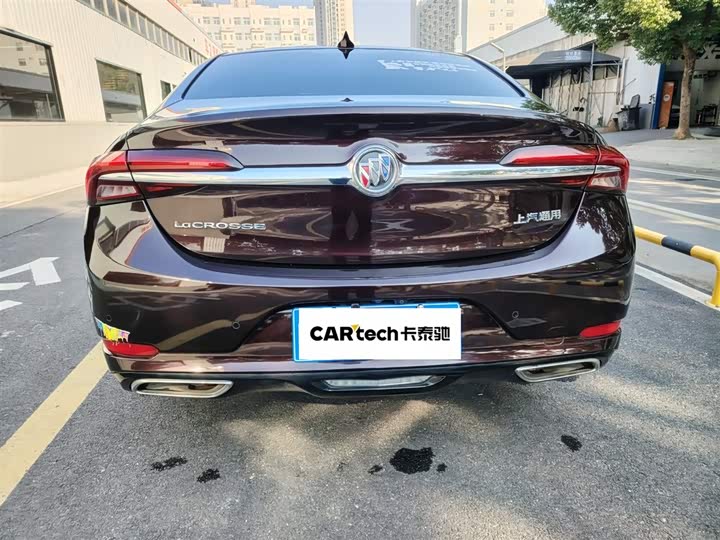 Фото 10 - Buick LaCrosse