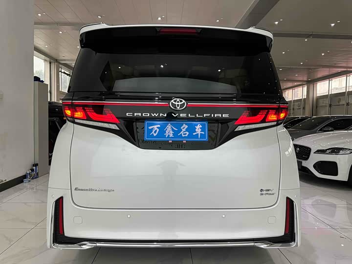 Фото 21 - Toyota Vellfire