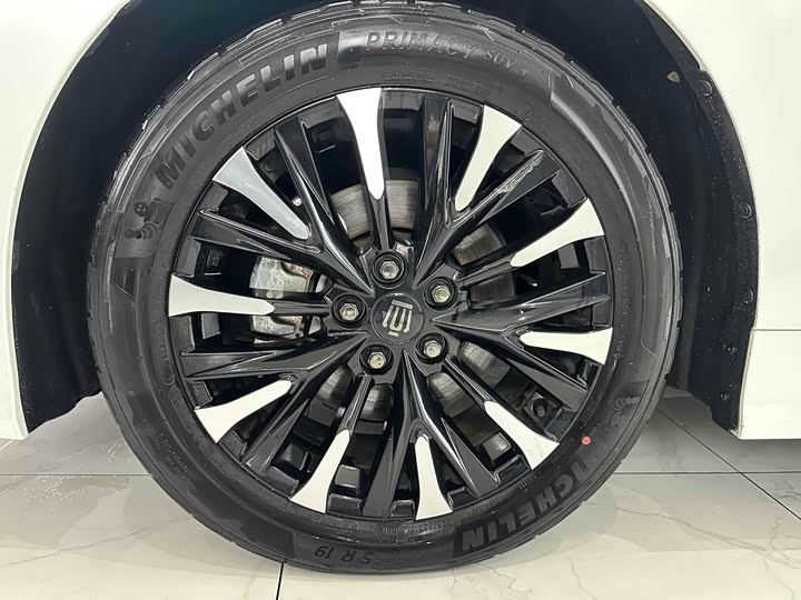 Фото 23 - Toyota Vellfire