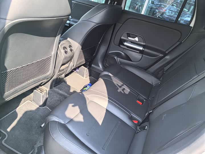 Фото 14 - Mercedes-Benz GLA-Class