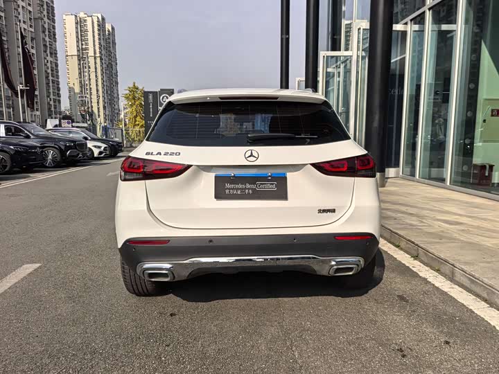 Фото 18 - Mercedes-Benz GLA-Class