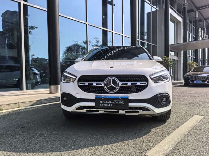 Фото 2 - Mercedes-Benz GLA-Class