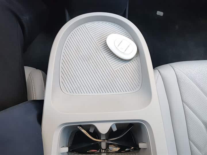 Фото 7 - BAIC Arcfox Kaola S