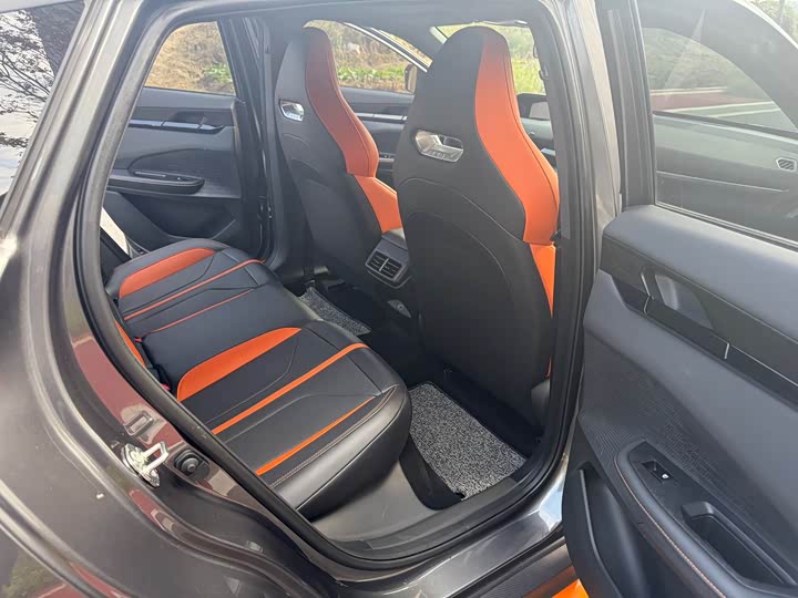 Фото 13 - Changan UNI-V