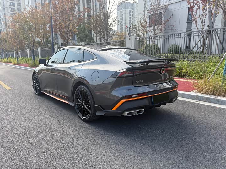 Фото 5 - Changan UNI-V