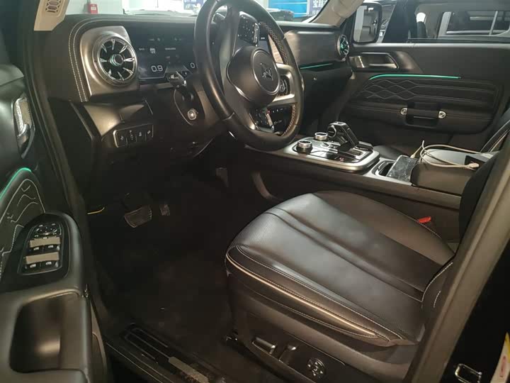 Фото 16 - Tank 300