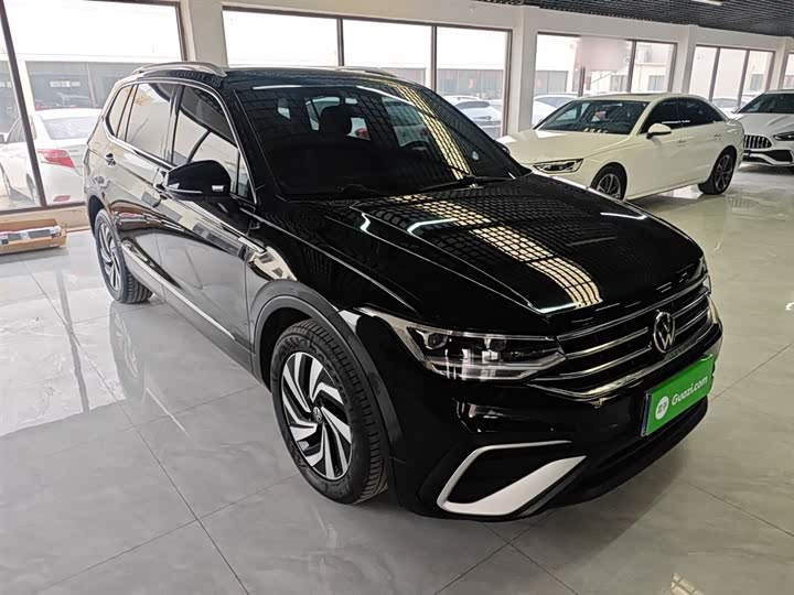 Фото 4 - Volkswagen Tiguan L Pro