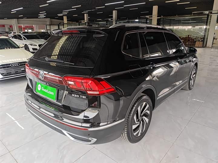 Фото 7 - Volkswagen Tiguan L Pro