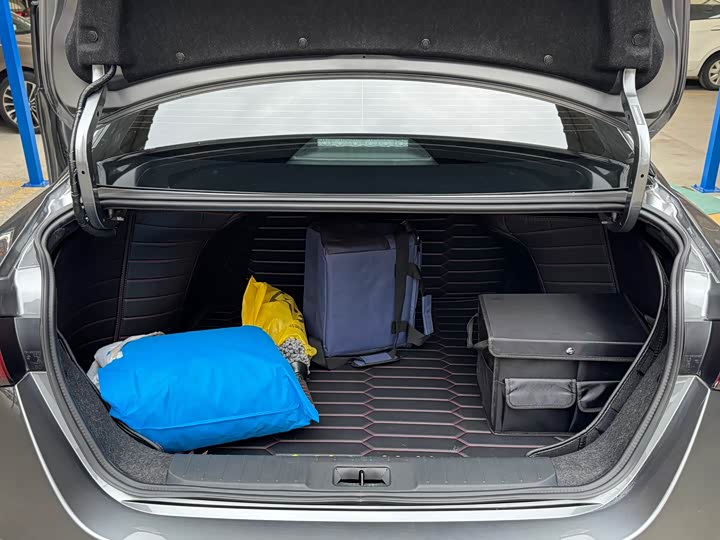 Фото 17 - Nissan Sylphy