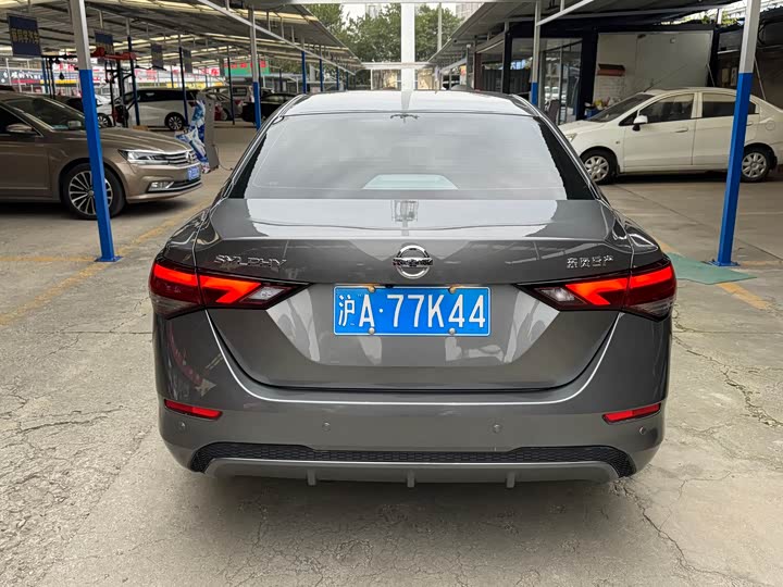 Фото 5 - Nissan Sylphy