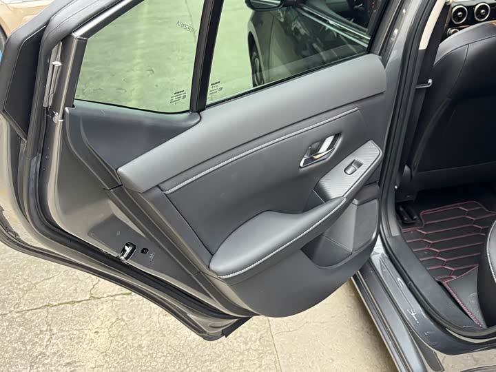 Фото 7 - Nissan Sylphy