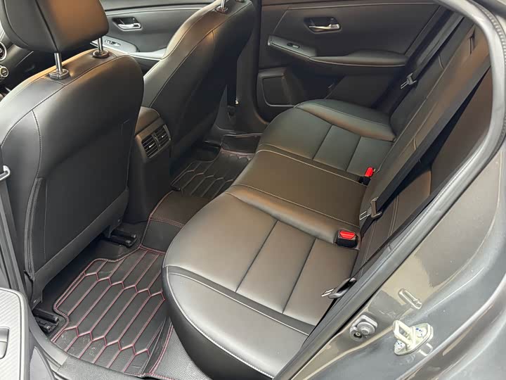 Фото 8 - Nissan Sylphy