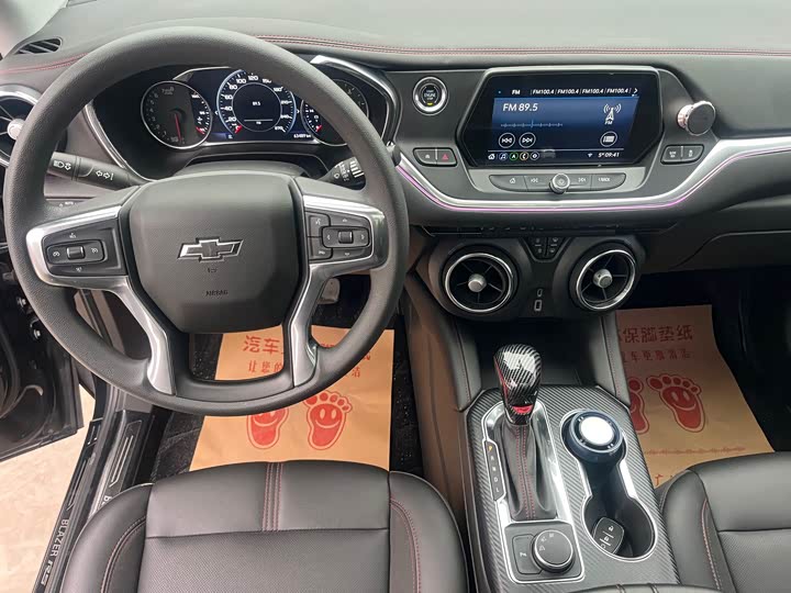 Фото 11 - Chevrolet Blazer