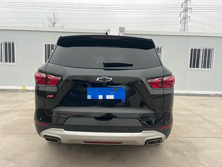 Фото 4 - Chevrolet Blazer