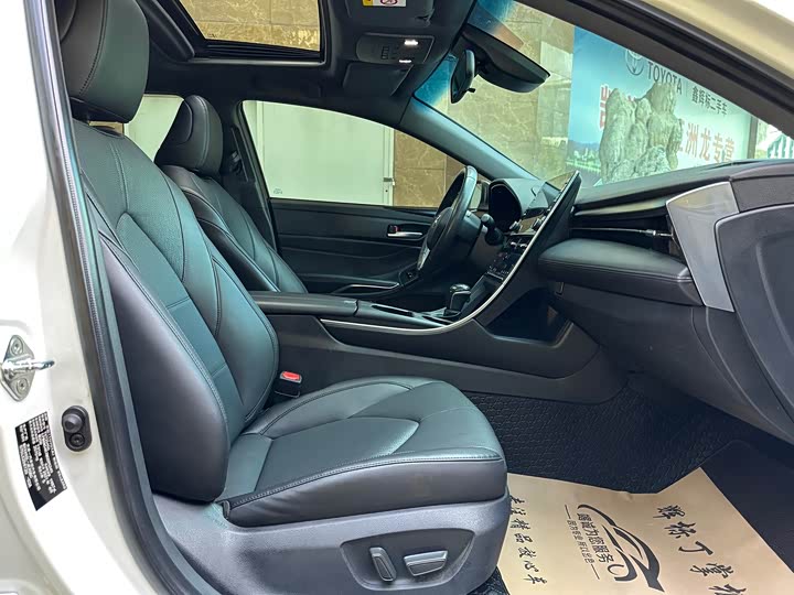 Фото 13 - Toyota Avalon