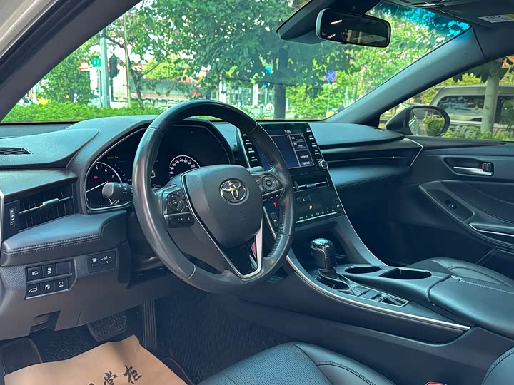 Фото 15 - Toyota Avalon