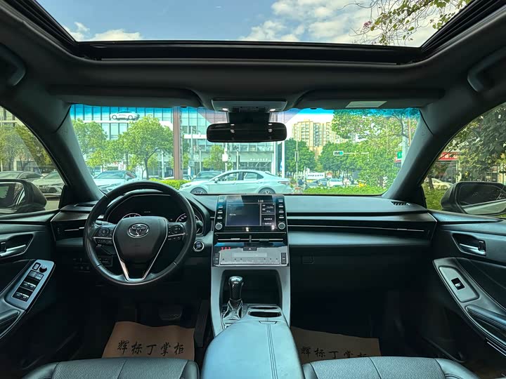 Фото 9 - Toyota Avalon