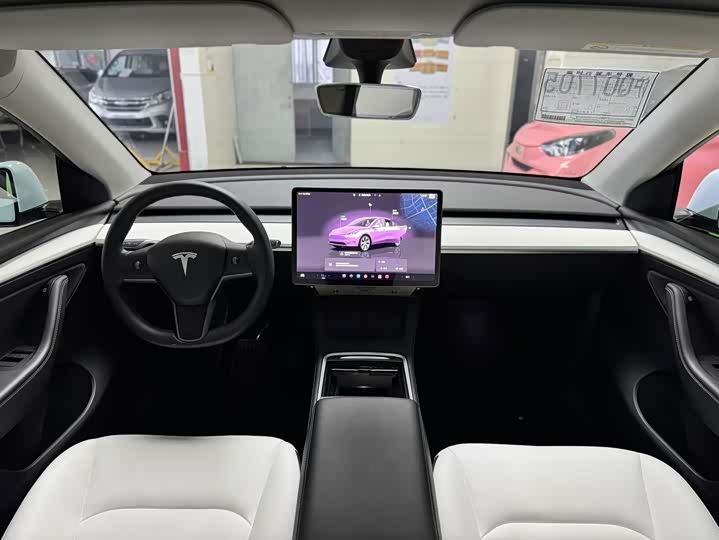 Фото 4 - Tesla Model Y