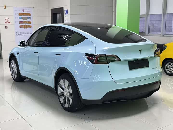 Фото 8 - Tesla Model Y