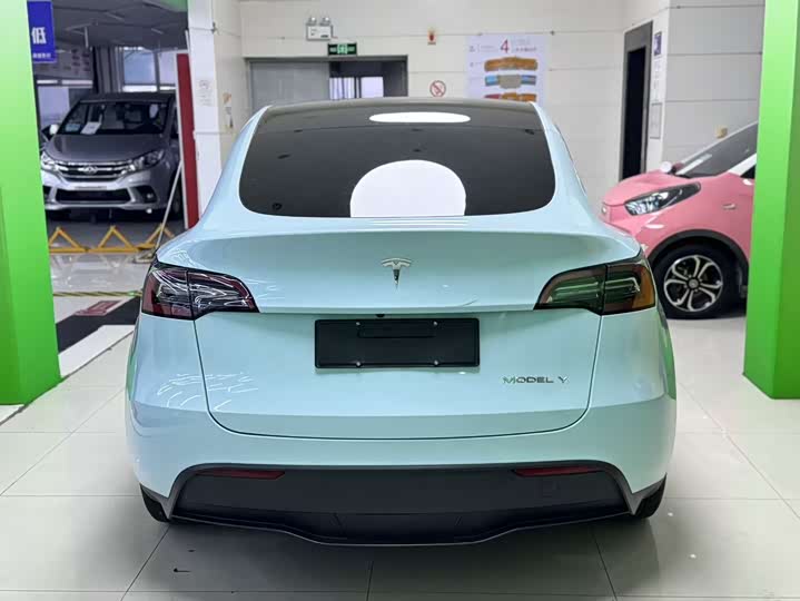 Фото 9 - Tesla Model Y