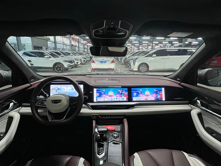 Фото 12 - Geely Monjaro