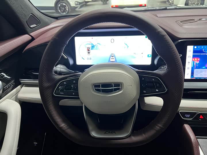 Фото 15 - Geely Monjaro