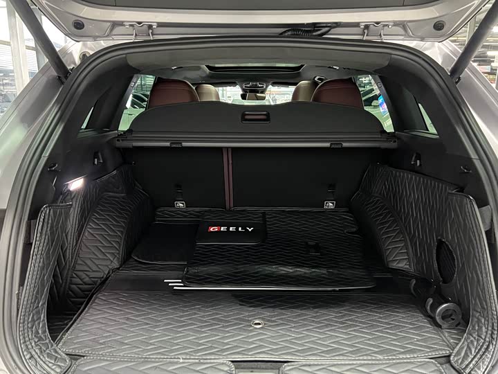 Фото 20 - Geely Monjaro