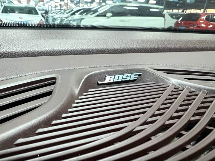 Фото 7 - Geely Monjaro