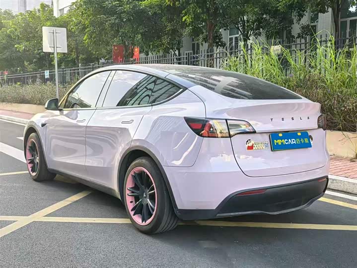 Фото 4 - Tesla Model Y