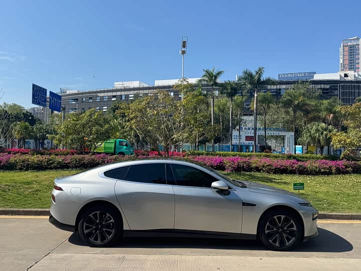 Фото 14 - XPeng P7