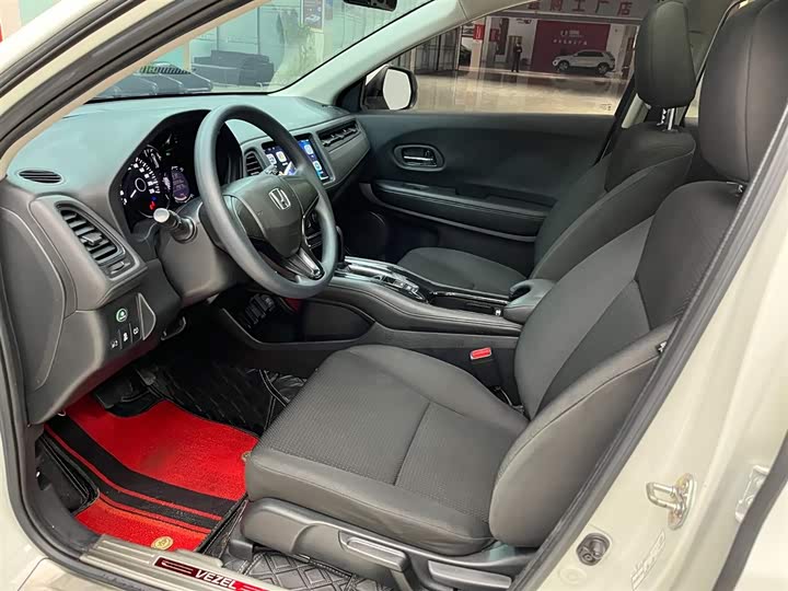 Фото 11 - Honda Vezel