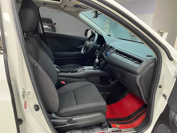 Фото 13 - Honda Vezel