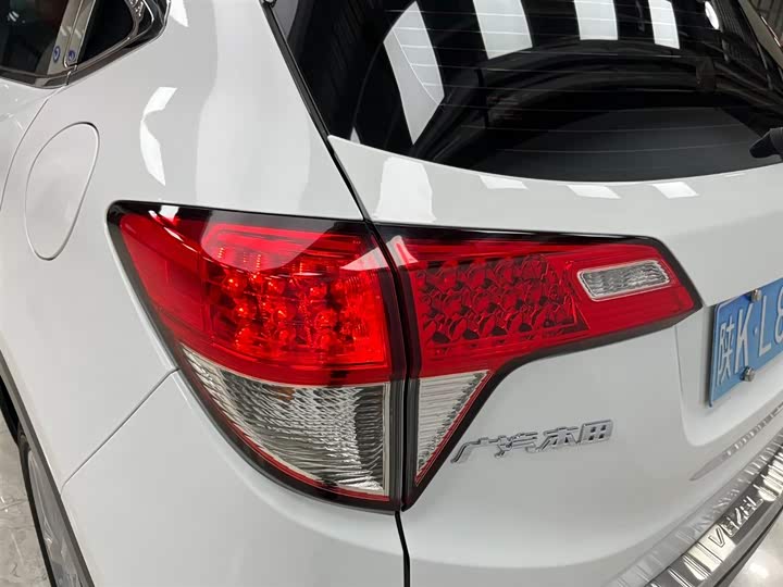 Фото 17 - Honda Vezel