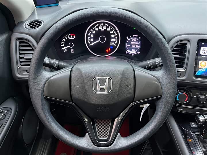 Фото 3 - Honda Vezel
